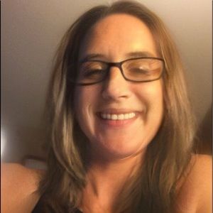 Meet your Posher, Carrie